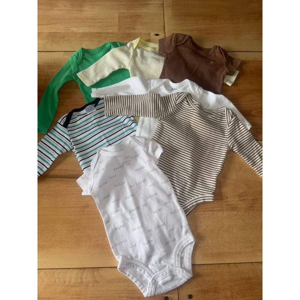 Baby Onsie Bundle of 7  Carter's Old Navy Gerber Circo‎ 5 Pack Newborn